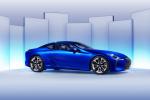 Lexus LC500h 2016 года (EU)